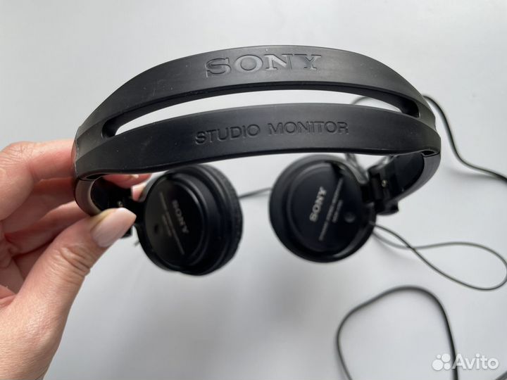 Наушники студийные sony MDR-V150