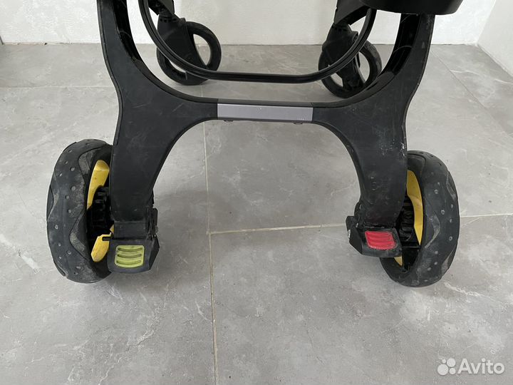 Коляска автокресло doona с базой isofix