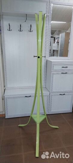 Вешалка для одежды напольная