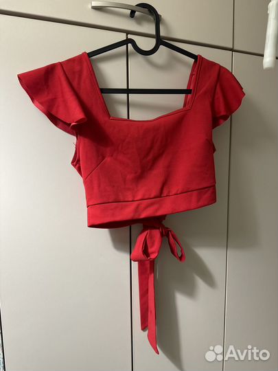 Топ красный с открытой спиной
