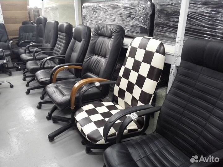 Офисные стулья и кресла