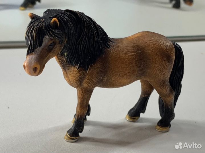 Фигурки лошадей schleich