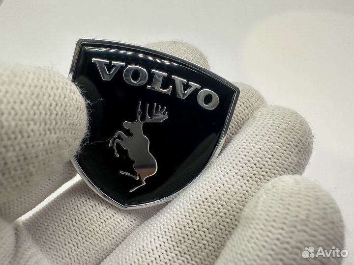 Шильдик Volvo