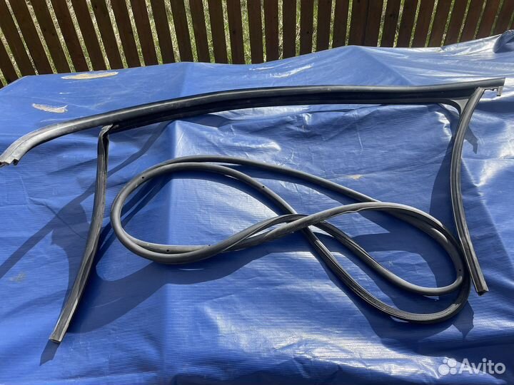 Уплотнитель лобового стекла и двери vw passat b6