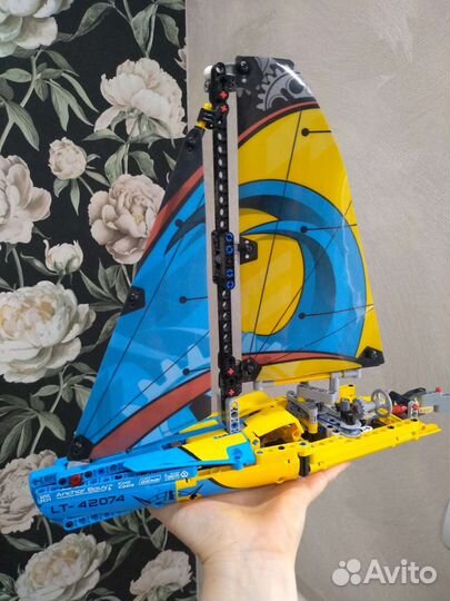 Lego technic Гоночная яхта
