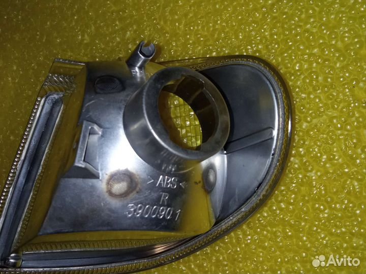 Указатель поворота правый ваз 2114 2115 белый