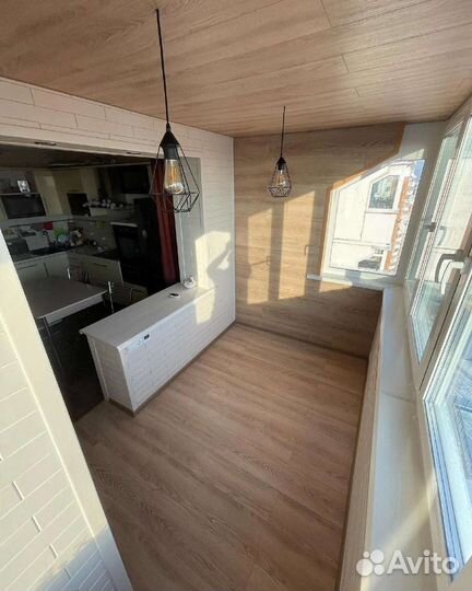 Отделка балкона