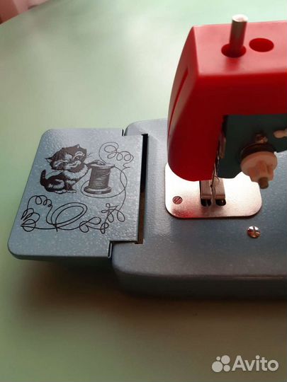 Швейная машинка детская ретро и Прилипалы набором