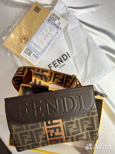 Новая женская сумка - клатч Fendi
