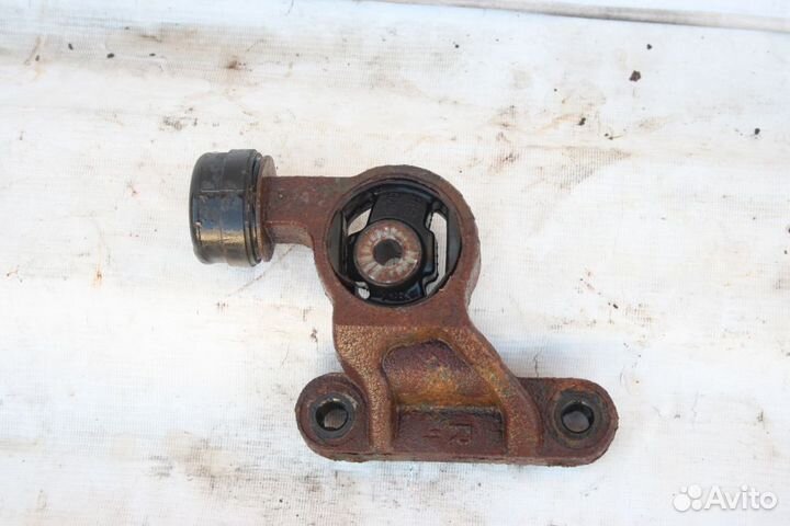 Опора заднего редуктора правая Mazda CX7