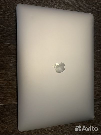 Мощный Apple MacBook Pro 15 2018 6 ядер 512