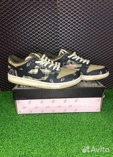 Кроссовки Nike SB Dunk Low Travis Scott