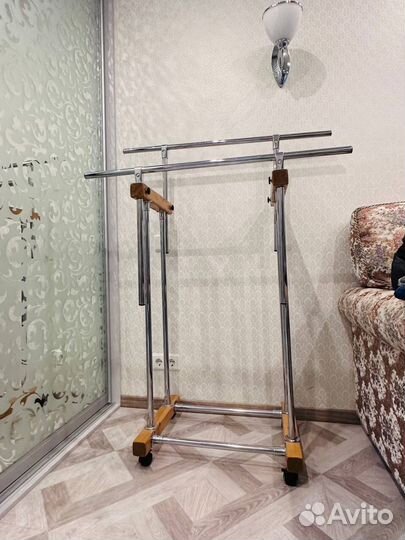Стойки вешало для одежды