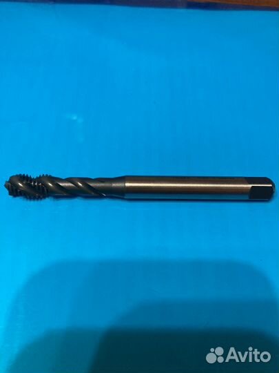 Метчик Holex M8