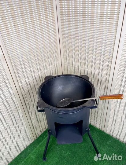 Казан чугунный с печкой