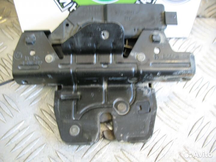 Замок крышки багажника BMW X5 E53 2002г