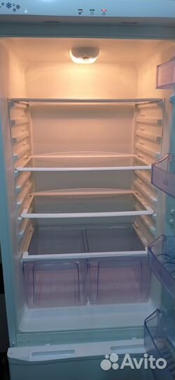 Холодильник zanussi