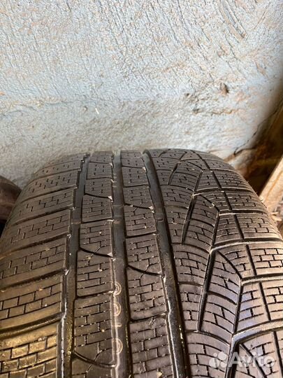 Pirelli Winter Sottozero II 255/35 R19 и 285/30 R19