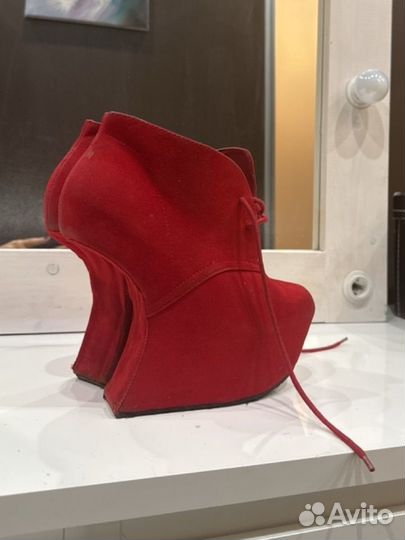 Ботильоны леди gaga usa