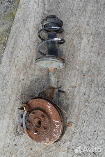 Амортизатор передний Toyota Camry V40 рест. 1997