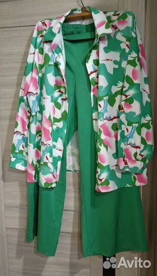 Костюм женский