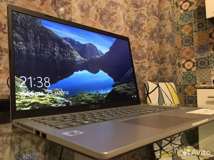 Ноутбук asus