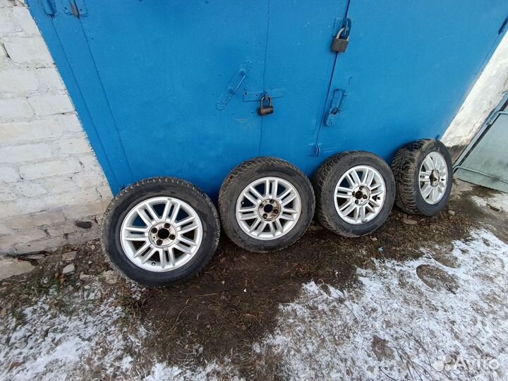 Зимние колеса взборе Рено Логан r15