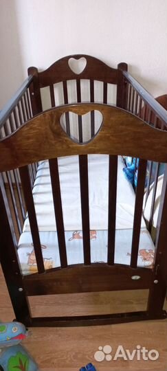 Кровать качалка бортики мобиль коврик развивающий