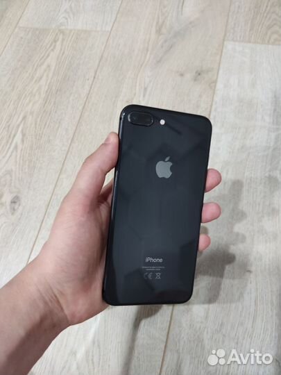 iPhone 8 Plus, 64 ГБ