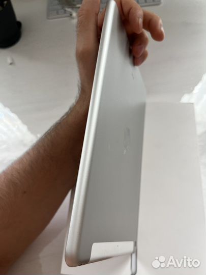 iPad (6го поколения)