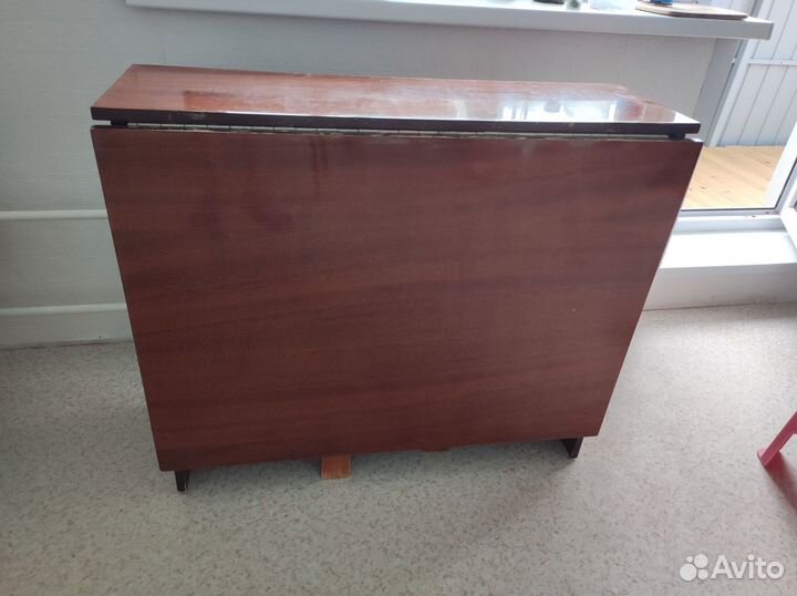 Столы отдам