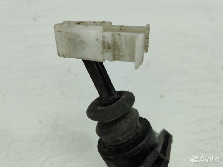 Главный цилиндр сцепления Opel Combo C 2011