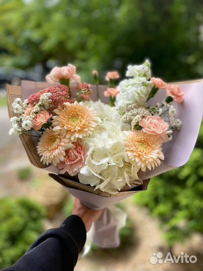 Доставка цветов и букетов, свадебный букет