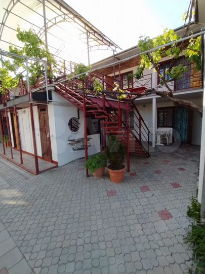 Комната 9 м² в > 9-к., 2/2 эт.