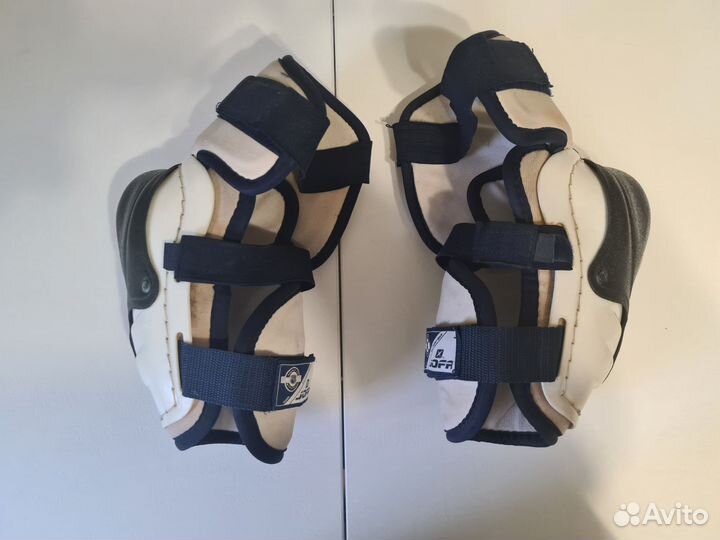 Хоккейные налокотники jofa 8044 sr