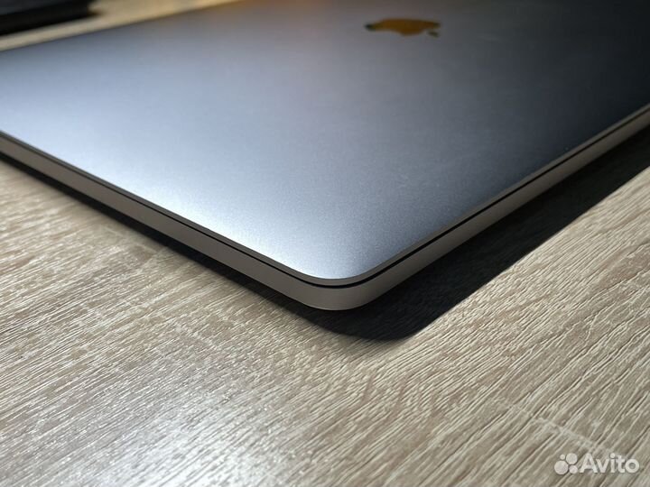 Macbook Pro 15 2017 i7 16gb