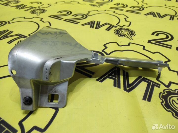 Накладка на крыло передняя левая Toyota Ist NCP60