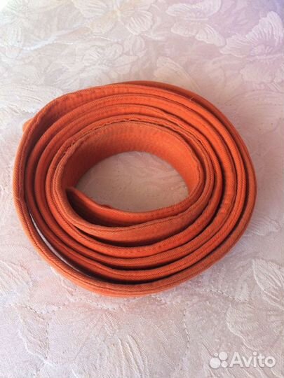 Желтый и оранжевый пояс по каратэ