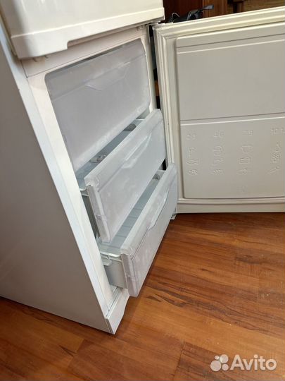 Холодильник hotpoint ariston