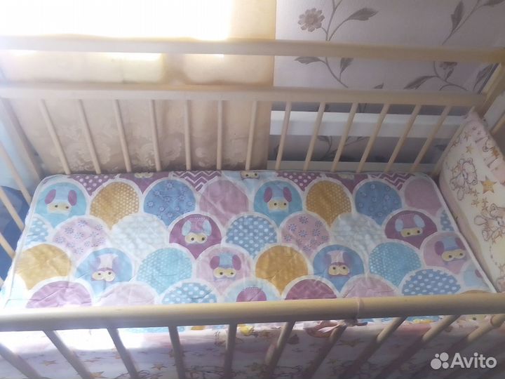 Кроватка маятник с матрасом