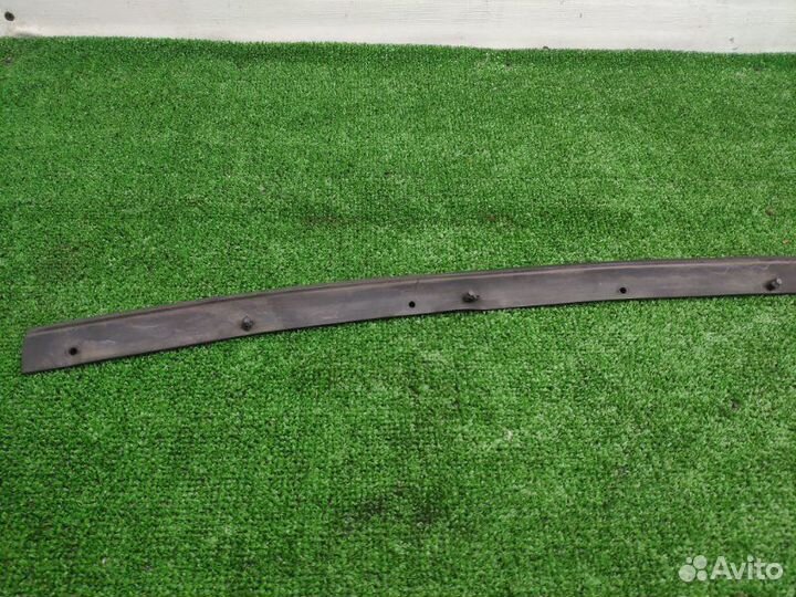 Уплотнитель капота Kia Cerato TD G4FC 2009