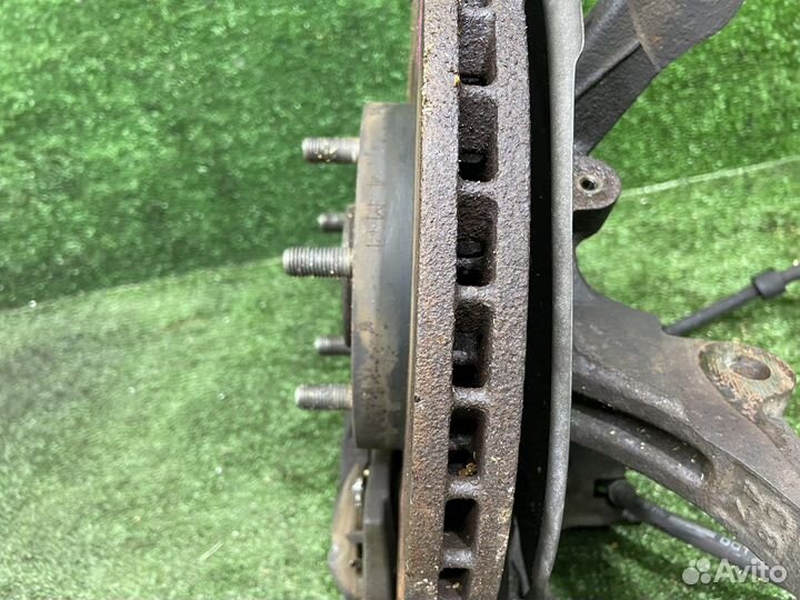 Ступица mitsubishi outlander XL CW6W 6B31 R F 2008