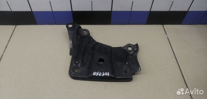 Кронштейн (сопут. товар) RAV 4 2013