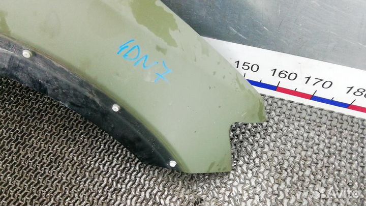 Крыло переднее правое Mitsubishi Montero/Pajero