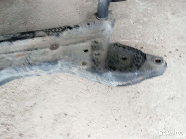 Подрамник переднии mitsubishi outlander XL 06-12