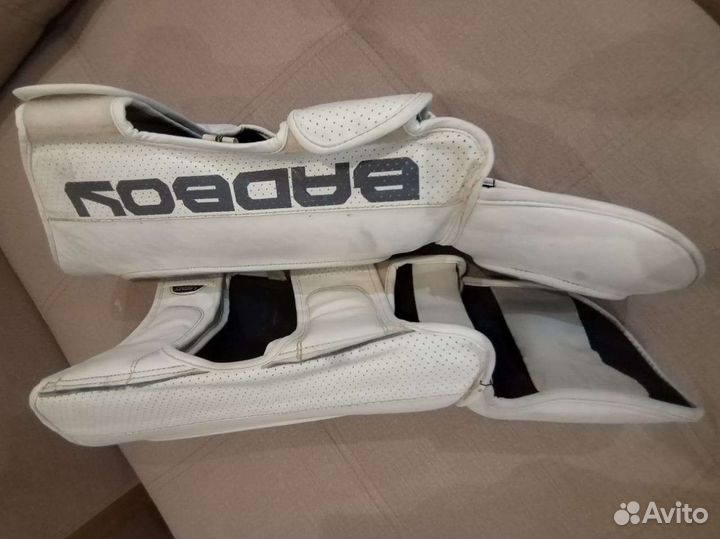 Щитки на голень