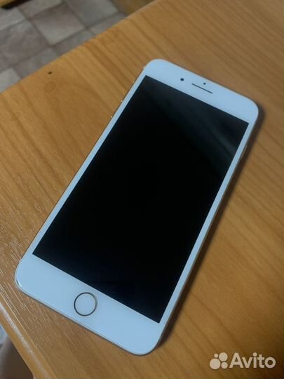 Телефон iPhone 8 plus
