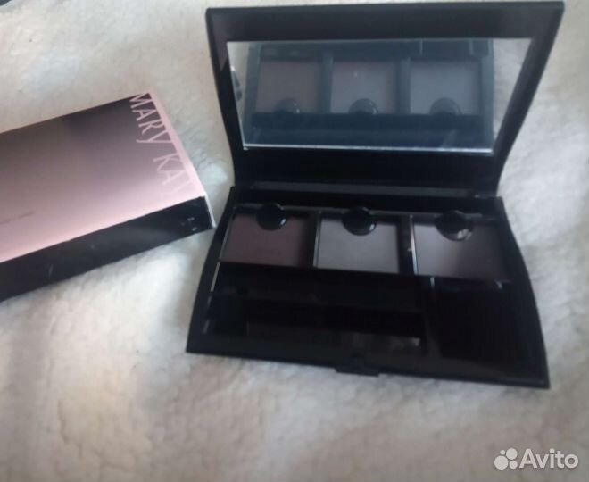 Магнитный футляр для косметики новый