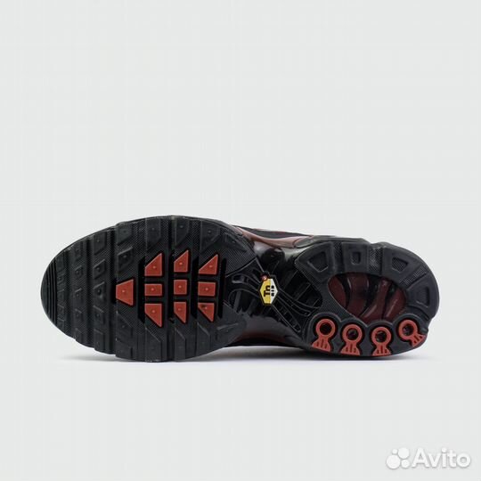 Кроссовки Nike Air Max Plus Tn Red Black Gradient