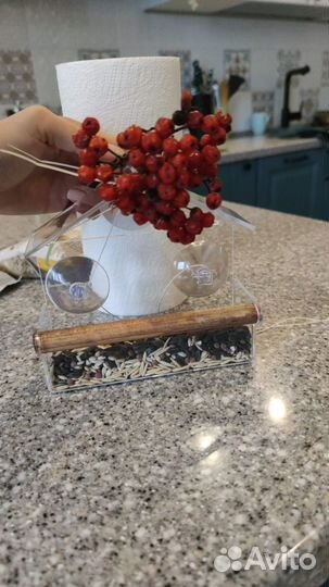 Кормушка на окно из оргстекла